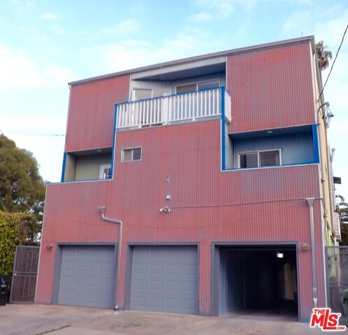 915 Broadway Street #2, Venice
